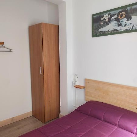 Albergue Santos ซานติอาโก เด กอมโปสเตลา ภายนอก รูปภาพ