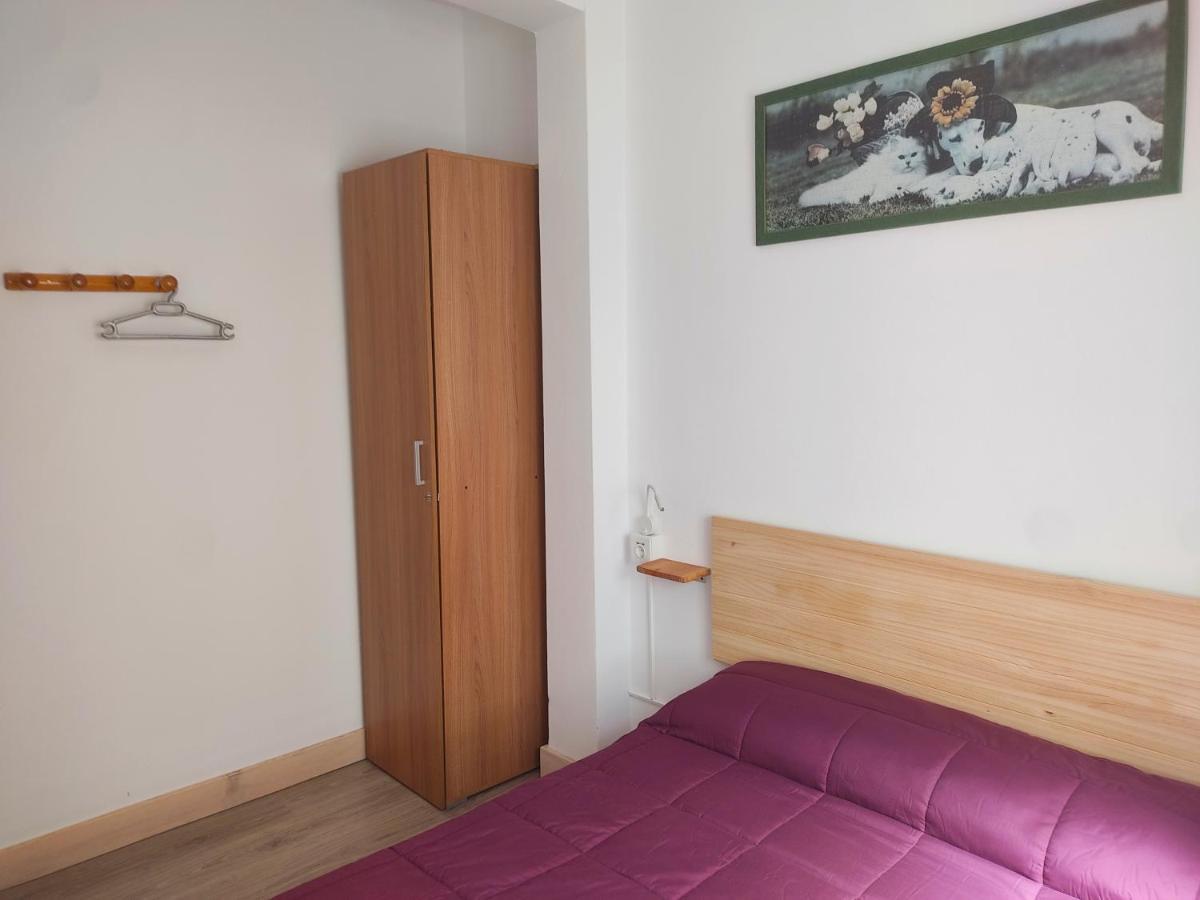 Albergue Santos ซานติอาโก เด กอมโปสเตลา ภายนอก รูปภาพ
