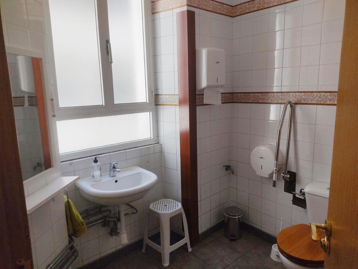 Albergue Santos ซานติอาโก เด กอมโปสเตลา ภายนอก รูปภาพ